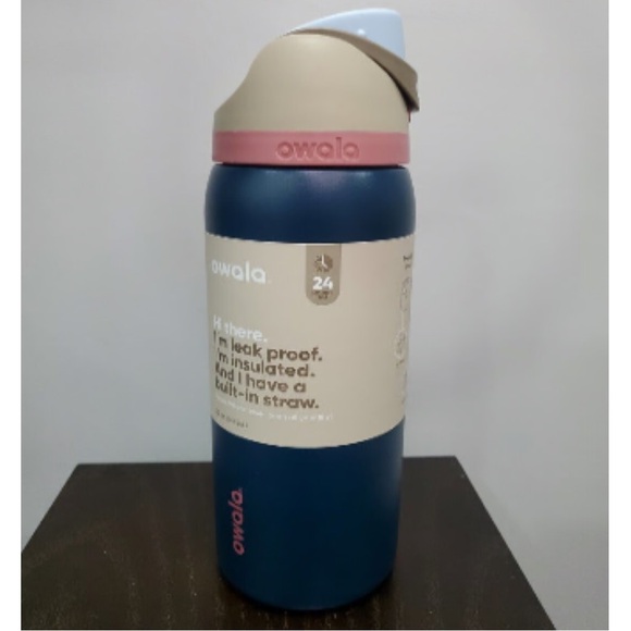 Owala 32 oz Freesip Stainless Steel Bottle color is Sleepy Skies - Picture 6 of 13